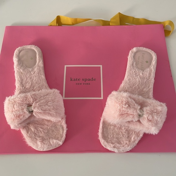 Kate Spade Women's New York Pink Faux Fur Slippers Size 8B - Picture 1 of 5